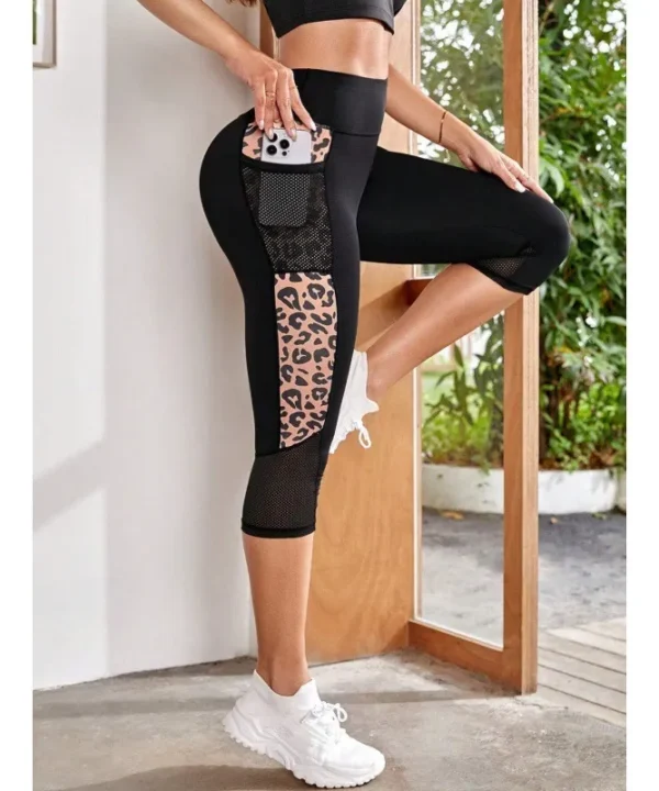 leopard print capri leggings