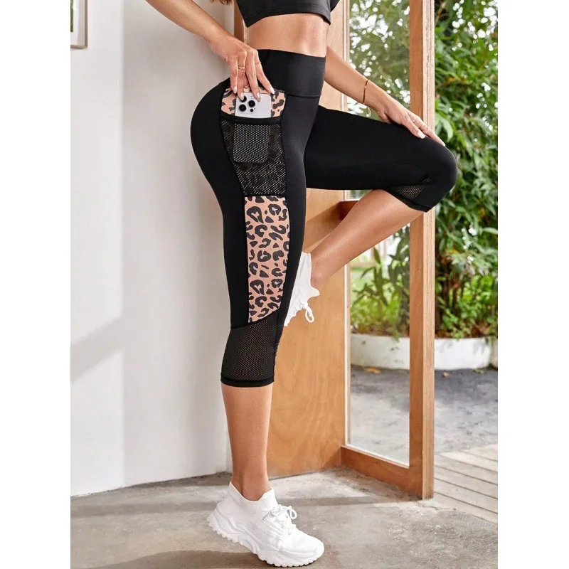 leopard print capri leggings